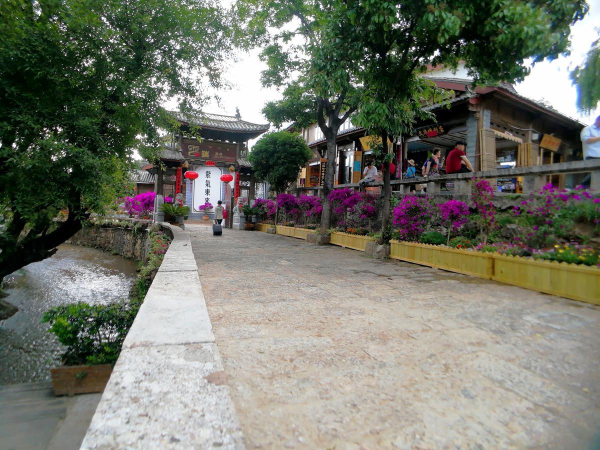 Love Cloud Boutique Chain Hotel In The Water Side Lijiang  Exterior photo