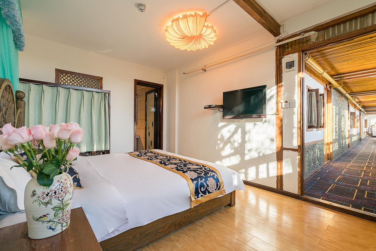 Love Cloud Boutique Chain Hotel In The Water Side Lijiang  Exterior photo